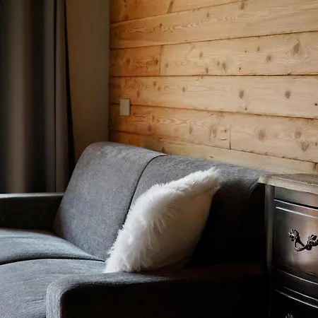 Alpi Azzurre 아파트 *